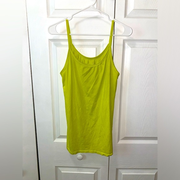 Womens 2X Lime Green Tank Top - Picture 1 of 3